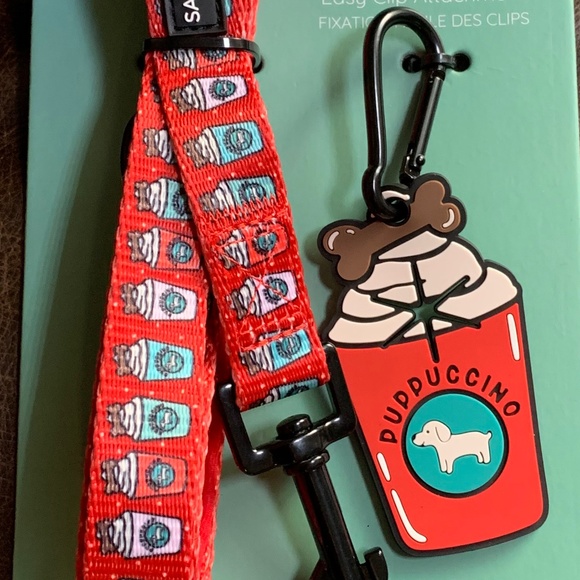 Sassy Woof Walkie Pack Leash and Used Waste Bag Holder - Picture 2 of 3